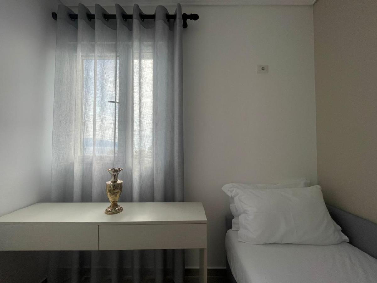 Kraal Apartments Vlorë エクステリア 写真