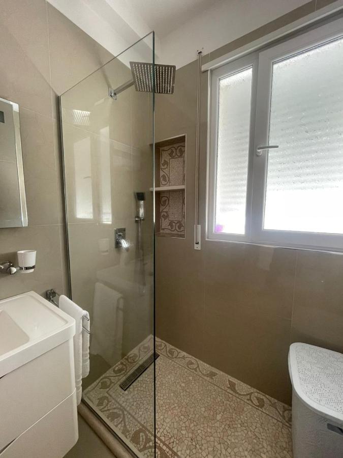 Kraal Apartments Vlorë エクステリア 写真